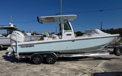 2025 Everglades Center Console