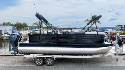 2027 Bennington 22 S1 SWINGBACK