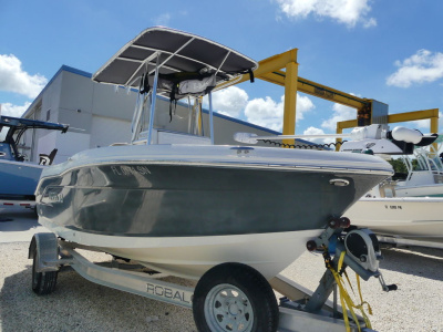 2016 Robalo R180 Center Console