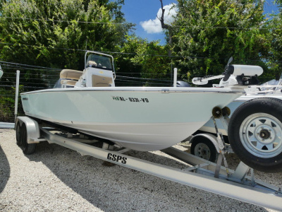 2019 Sportsman Masters 207 Bay Boat