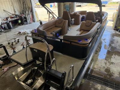 2027 Tahoe LTZ 2385 Quad Lounge 300HP Tritoon
