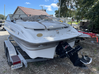 2004 Four Winns 180 Horizon