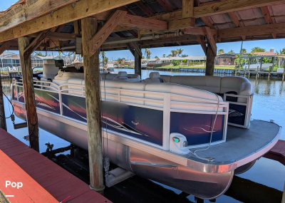 2013 JC Tritoon NepToon 23
