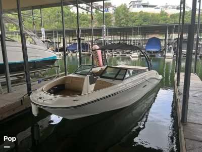 2022 Sea Ray SPX 230 I/O