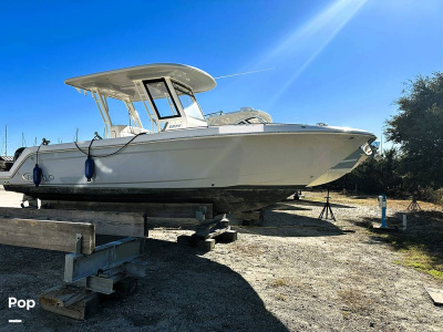 2021 Robalo R272