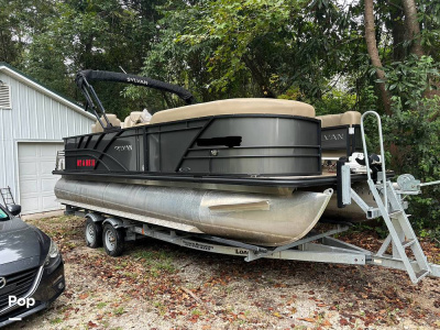 2023 Sylvan Mirage 8522 Party Fish