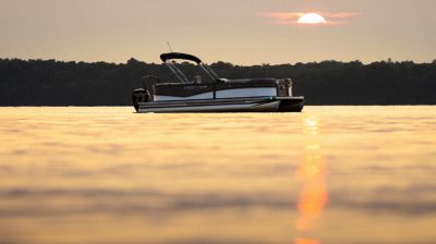 2027 Premier 220 Sunscape RF XLC - CL