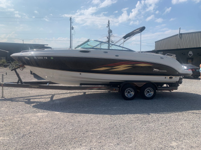2004 Chaparral 256 SSI