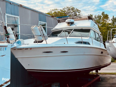 1983 Sea Ray 390 Sportfish