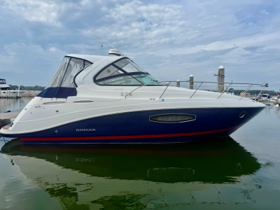 2019 Rinker 370 EX