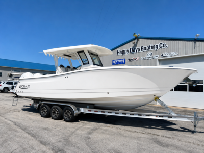 2027 Robalo R300 Center Console