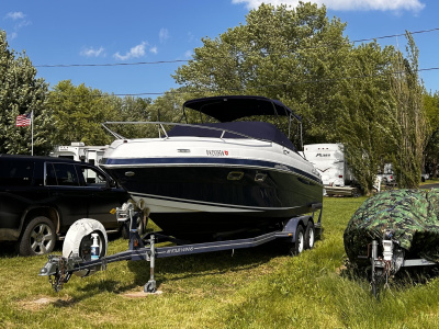2003 Four Winns 245 Sundowner