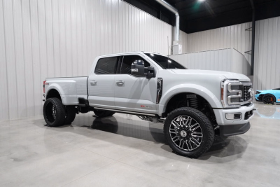 2025 Ford Super Duty F-450 DRW Platinum Plus