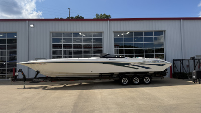 1999 Fountain 38 Lightning