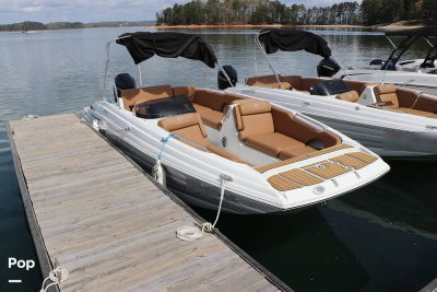2025 Crownline E230XS