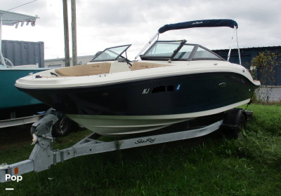 2019 Sea Ray SPX 190