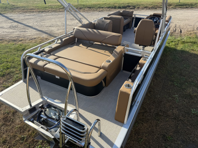 2027 Tahoe Sport 2180 Swingback VRB