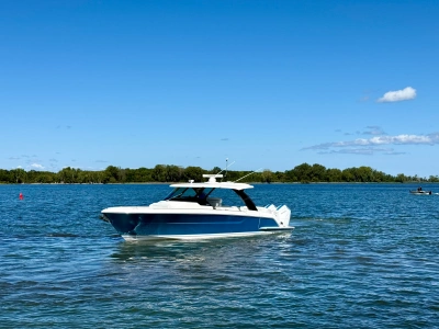 2027 Tiara 39LS