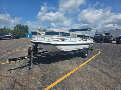 2013 Hurricane 196 FUNDECK