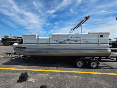 2005 Weeres SUNDECK 220