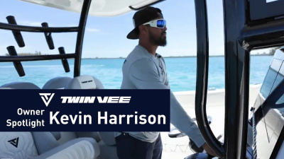 2027 Twin Vee 340 Gfx Cc