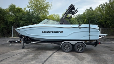 2027 Mastercraft XT20