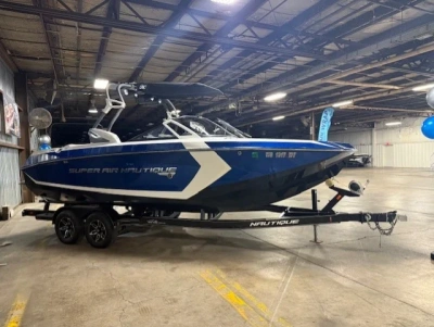 2016 Nautique G23