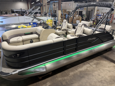 2027 Bentley Legacy 223 QSB Swingback Tritoon & Honda 4-Stroke EFI