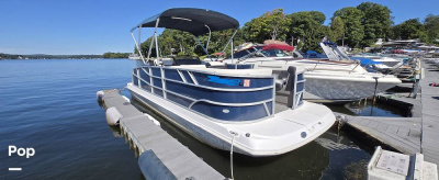 2023 Hurricane Sundeck Sport 185 OB