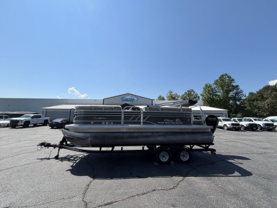2022 Sun Tracker Party Barge® 20 DLX