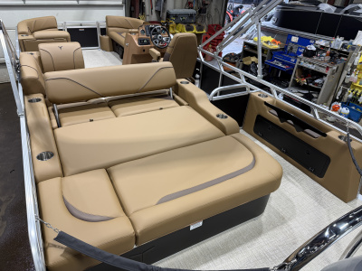 2027 Tahoe Sport 2385 Swingback (VRB) SE Pontoon & Honda 140HP 4-Stroke EFI