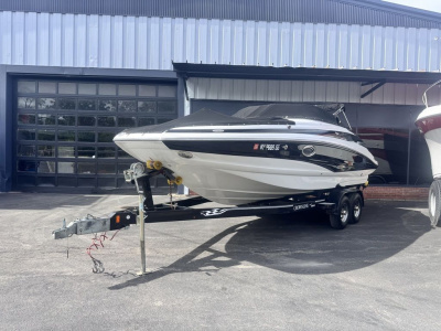 2012 Crownline E4 24ft 260hp Bravo III & Trailer