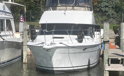 1992 Carver 33 Aft Cabin Motor Yacht