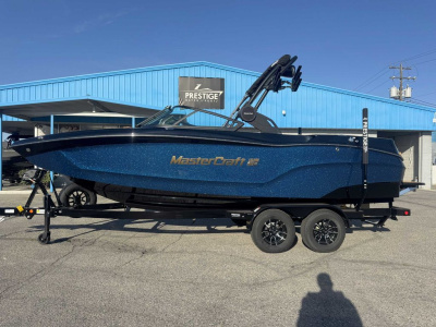 2027 Mastercraft XT22