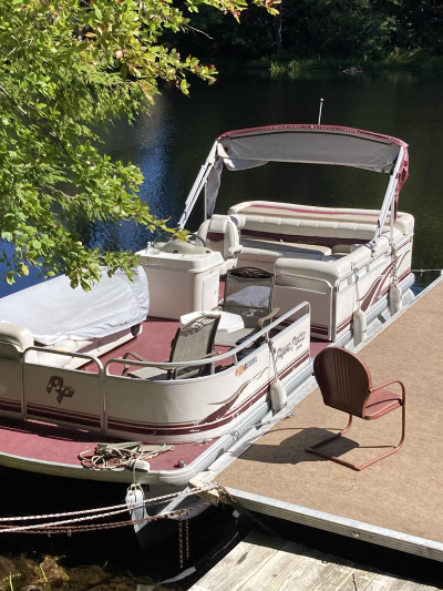 2001 Godfrey Aqua Patio 240 LE