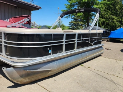 2016 Sylvan 820 MIRAGE