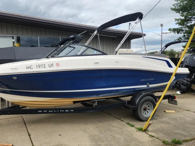 2018 Bayliner VR5