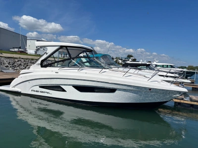 2024 Regal 33 EXPRESS