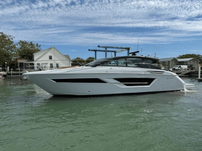 2026 Cruisers Yachts 46 Cantius