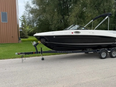 2018 Bayliner VR6
