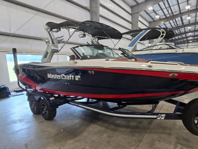 2022 Mastercraft XT25