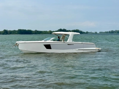 2024 Aviara AV40