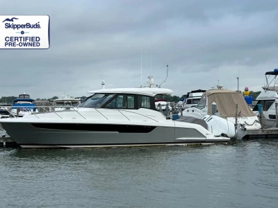 2026 Tiara Yachts 39 LE