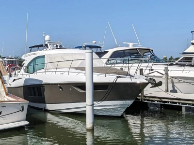 2014 Cruisers Yachts 45 CANTIUS