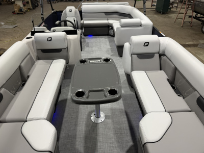 2027 Princecraft Vectra 21 Cruise Lounge Pontoon & Mercury 4-Stroke EFI