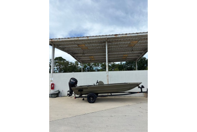 2027 Tracker Grizzly®