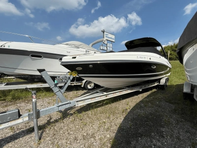 2015 Rinker CAPTIVA 276BR