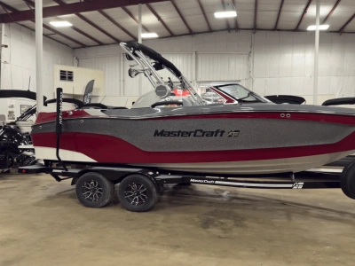 2025 Mastercraft XT22