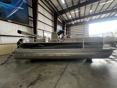 2011 Harris 230 SOLSTICE