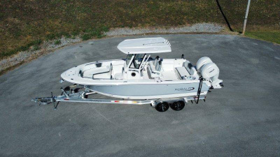 2027 Robalo 252 Explorer